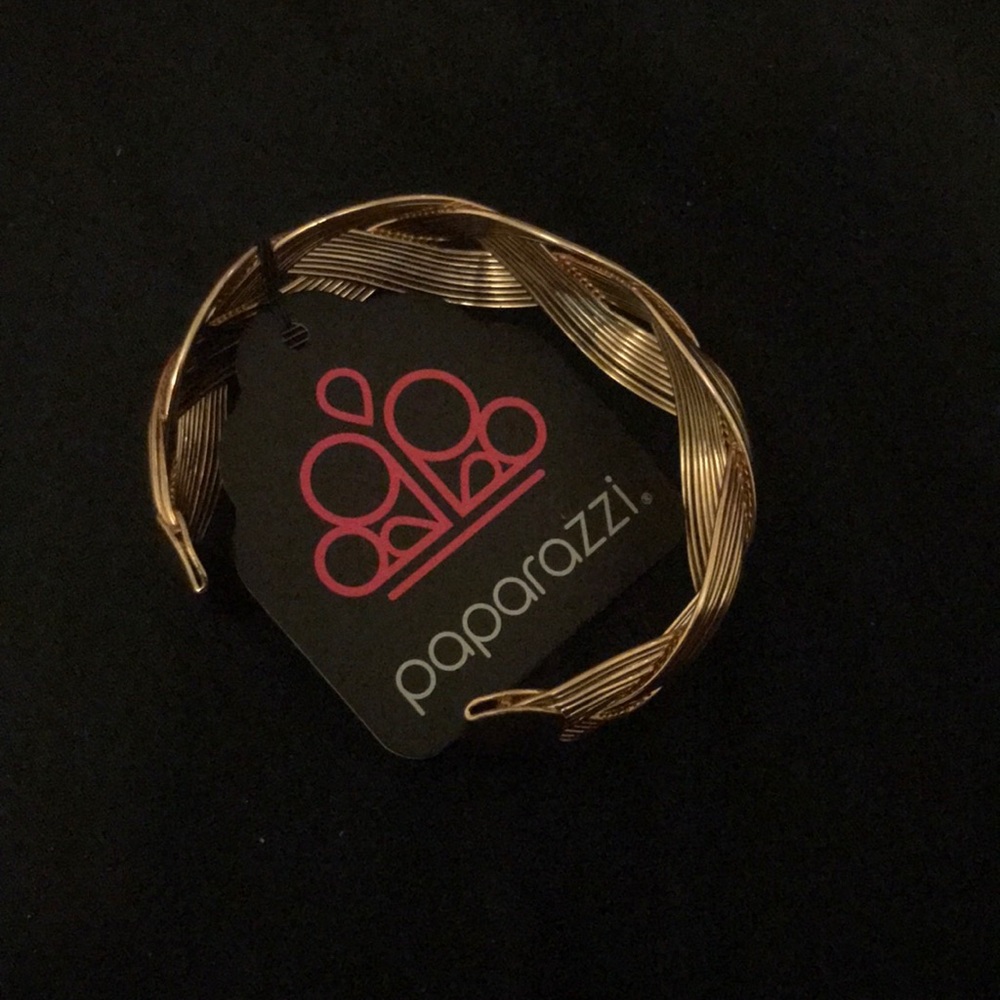 Gold wrist bracelet